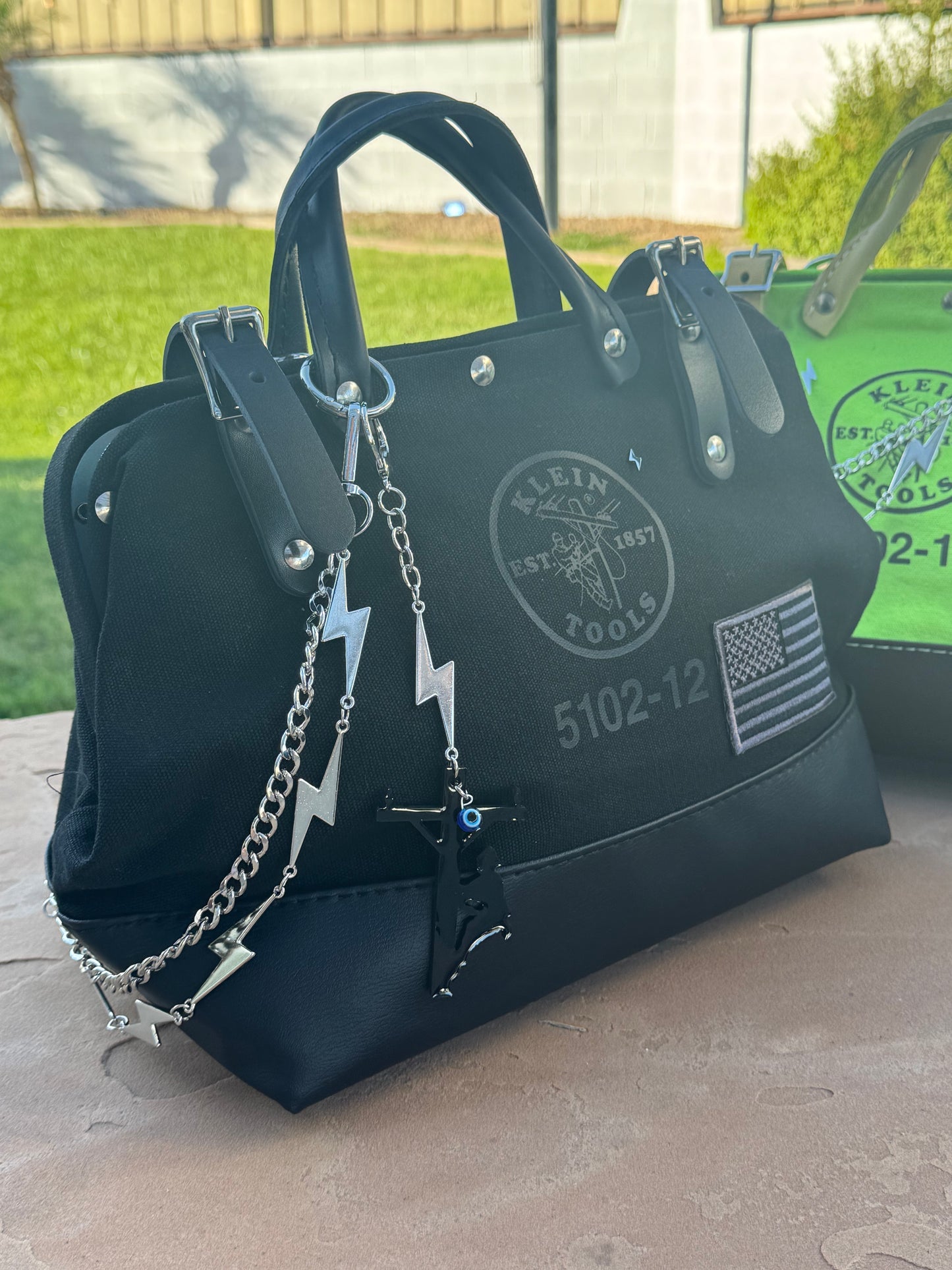 12” Black Chain Klein