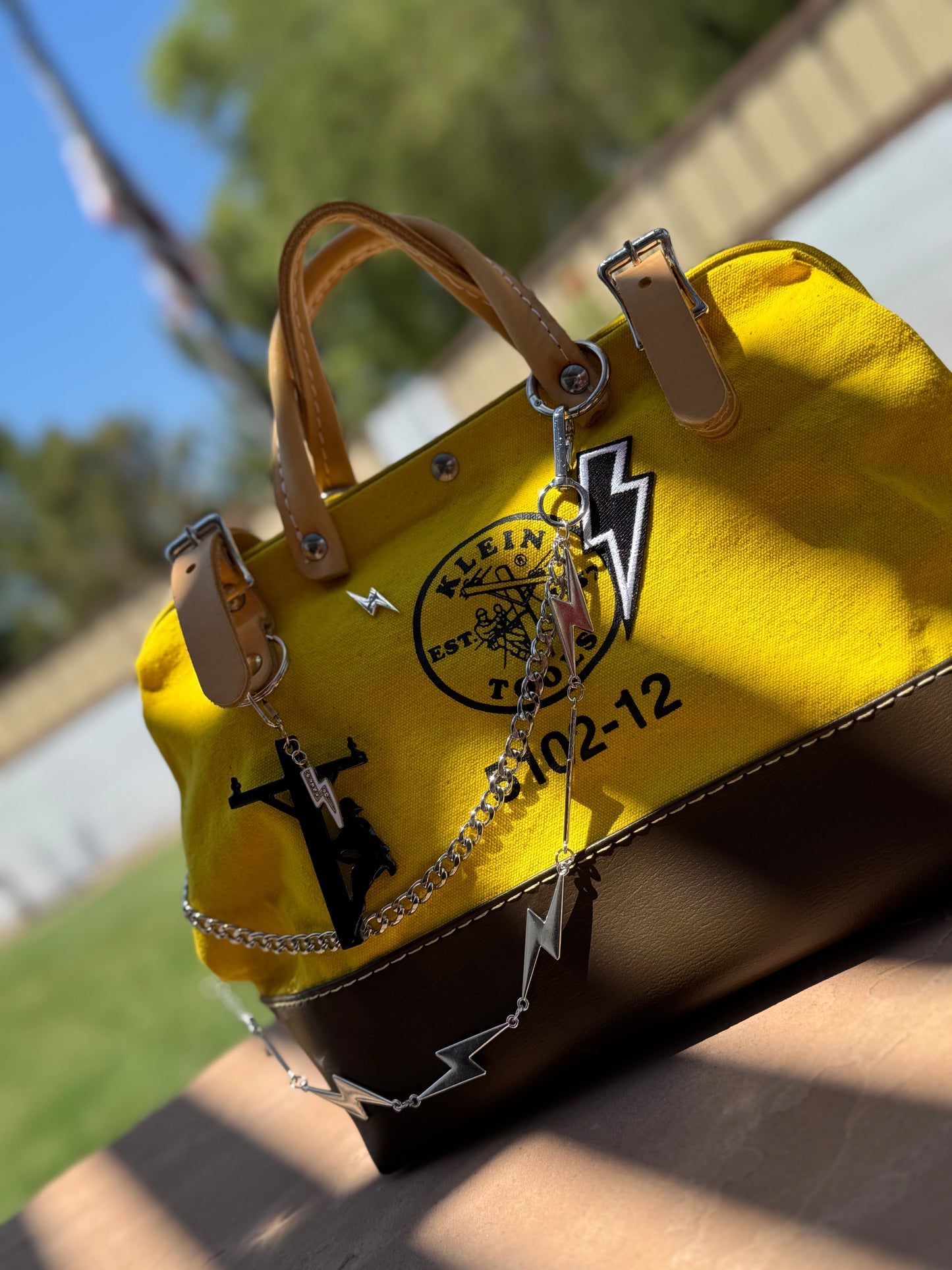 12" Sunshine Yellow Bolt Chain Klein