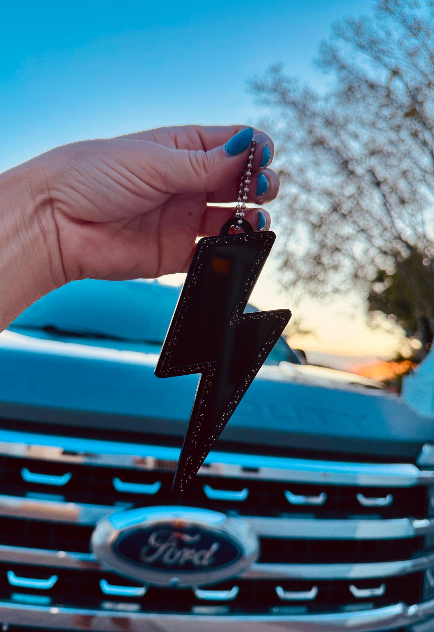 NEW Mirror Bolt